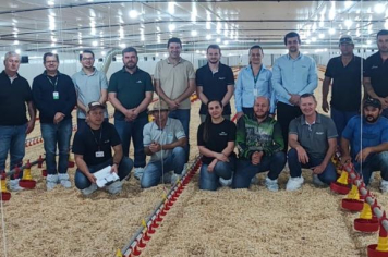 Entrega técnica de dois aviários é realizada em Barra do Rio Azul