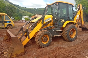 Prefeitura de Barra do Rio Azul realiza leilão de bens inservíveis com máquinas e veículos