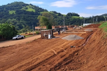 Barra do Rio Azul inicia construção de casas para famílias atingidas pelas enchentes