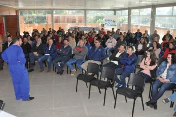 Prefeitura promove palestra motivacional para servidores públicos
