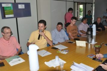 Prefeito participa de reunião com gerência da RGE