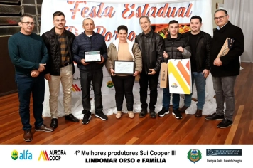 Suinocultor de Barra do Rio Azul recebe premiação