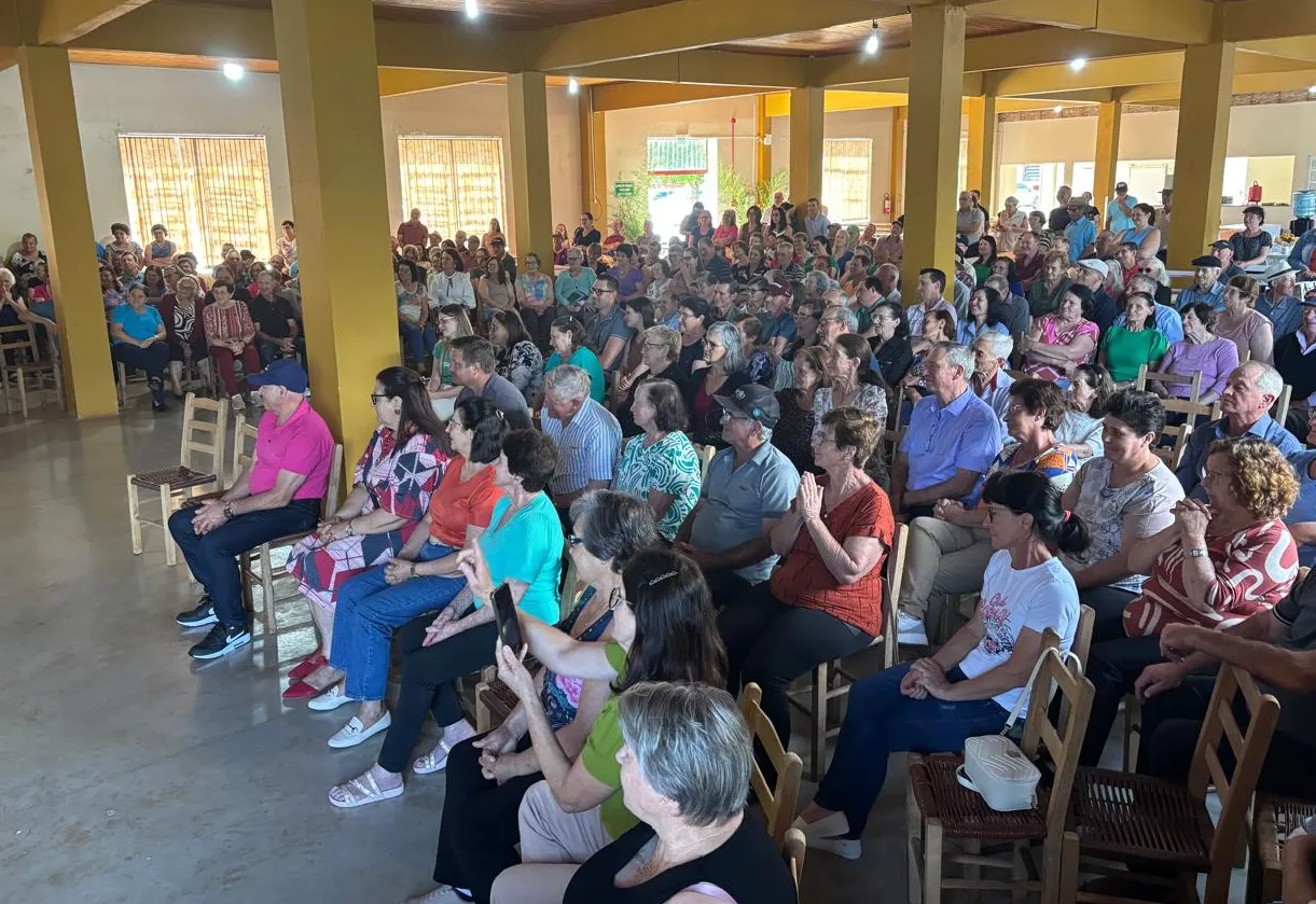 Confraternização marca encerramento das atividades 2025 dos Grupos de Idosos de Barra do Rio AzulConfraternização marca encerramento das atividades 2025 dos Grupos de Idosos de Barra do Rio Azul