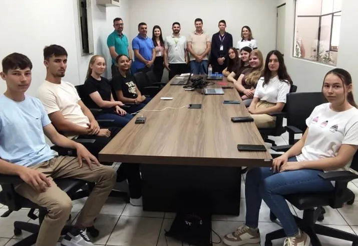 Jovens iniciam formação no Programa Estadual de Jovens Aprendizes em Barra do Rio Azul