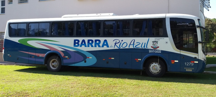 Prefeitura adquire ônibus para transporte universitário