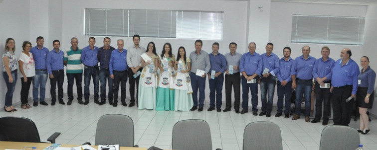 Comitiva de Barra do Rio Azul divulga 6ª EXPOBARRA em Erechim